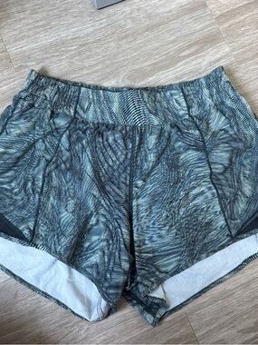 Multicolored Lululemon hotty hot shorts